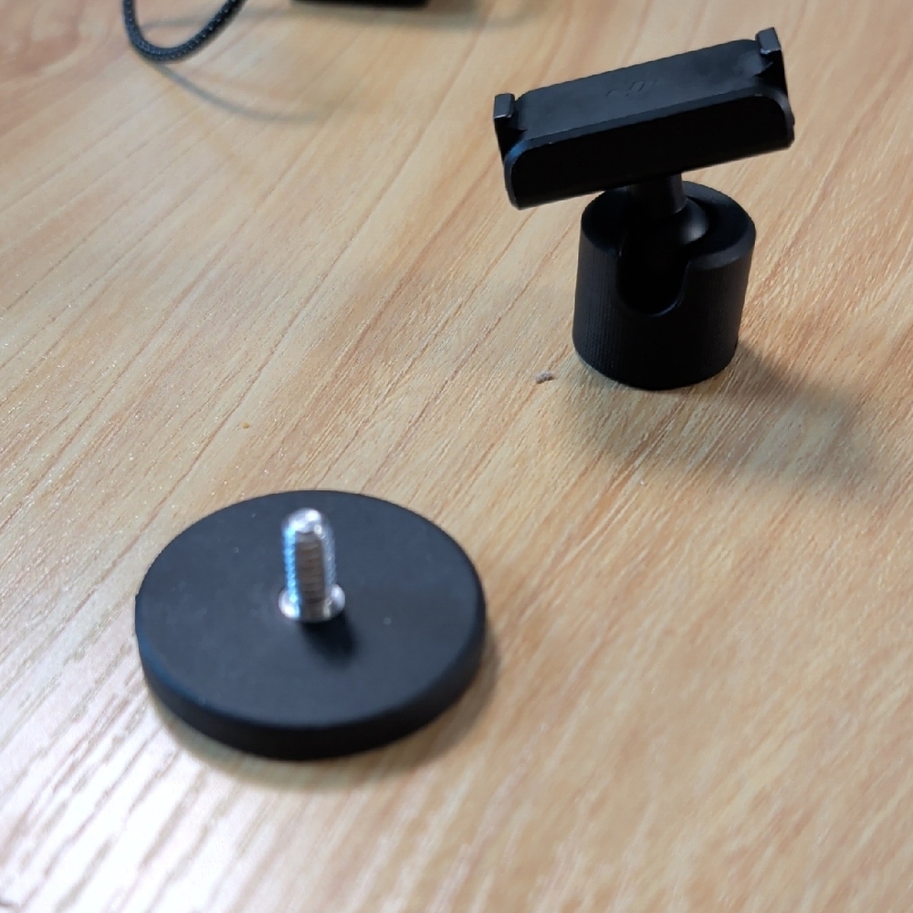 DJI ACTION 2 CAMERA WITH CASE AND MAGNETIC ACCESSORIES - Picture 7 of 11
